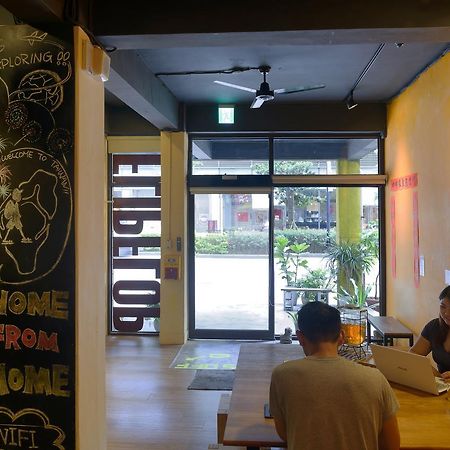 Flip Flop Hostel - Main Station Taipei Esterno foto