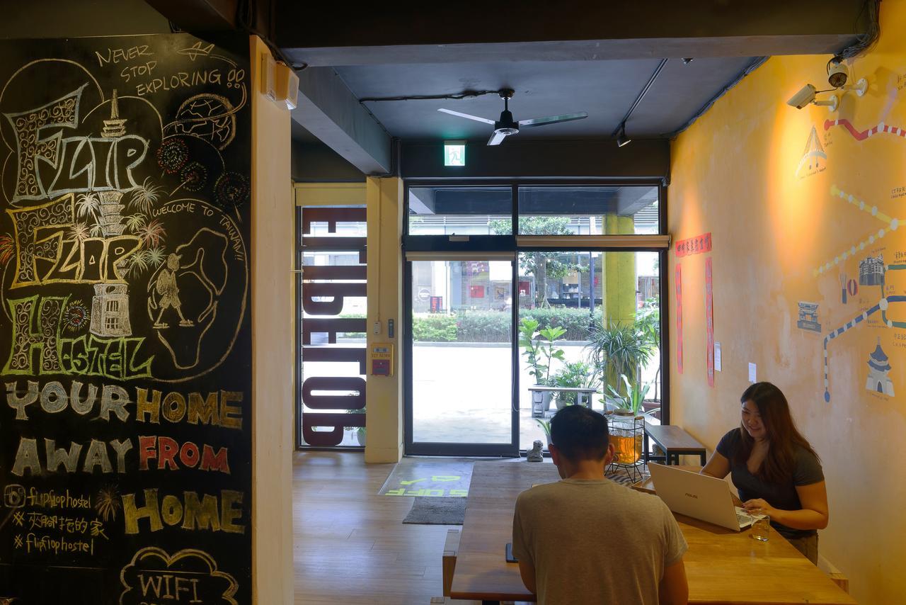 Flip Flop Hostel - Main Station Taipei Esterno foto