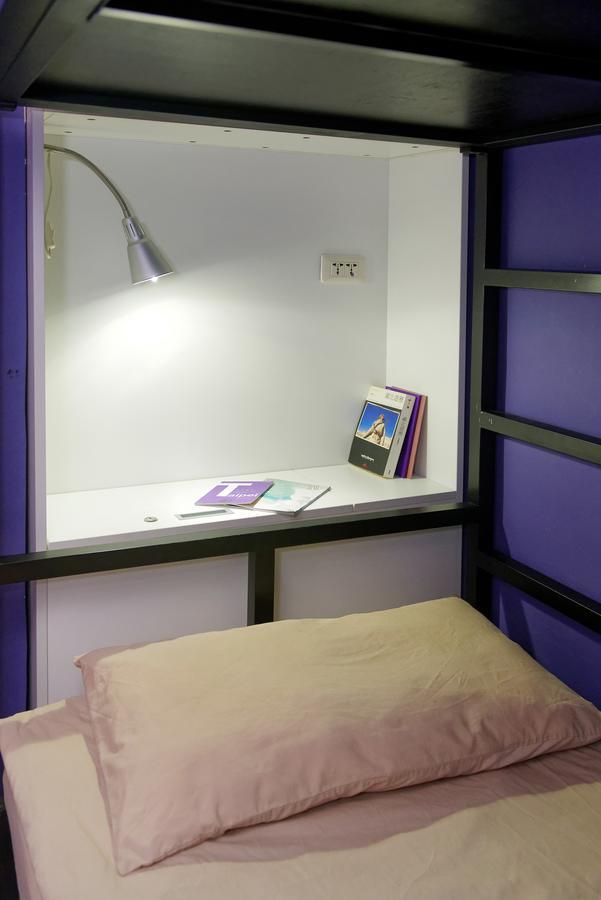 Flip Flop Hostel - Main Station Taipei Esterno foto