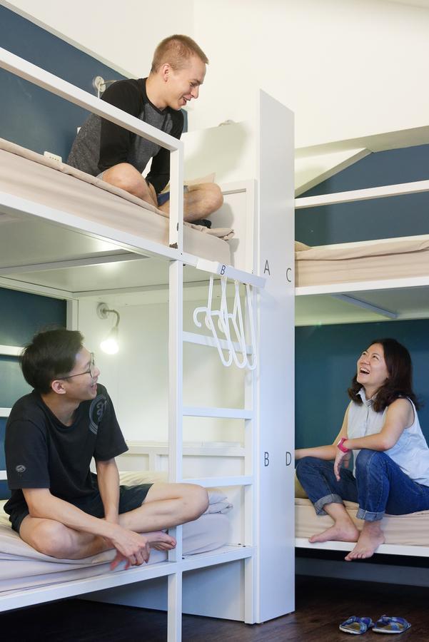Flip Flop Hostel - Main Station Taipei Esterno foto