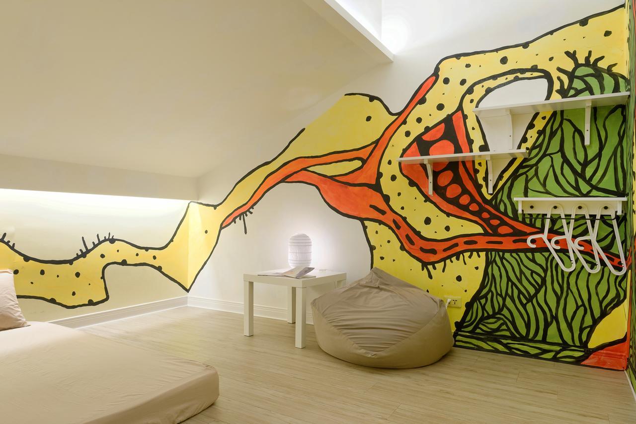 Flip Flop Hostel - Main Station Taipei Esterno foto